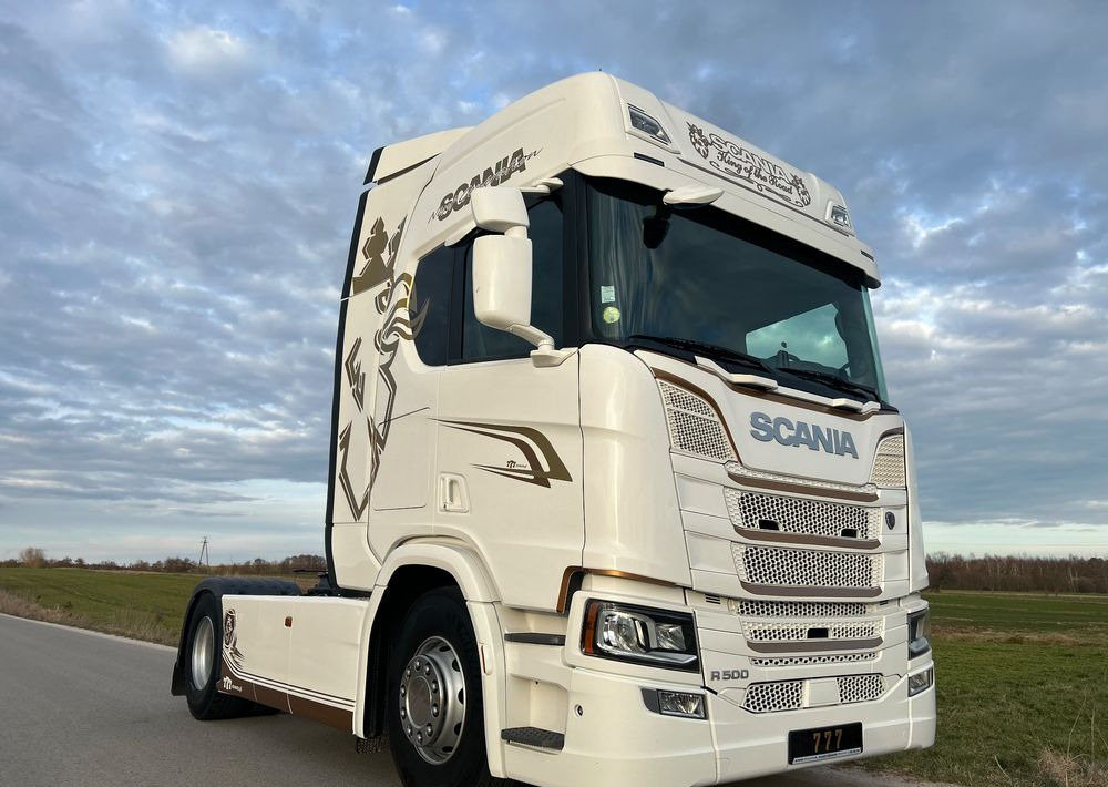 Scania R500 FULL AIR 2019 10x poduszki KLIMA POSTOJOWA / RETARDER / FULL SPOJLER / TOP STAN / od jedynego właściciela ! HYDRAULIKA spod beczki spożywczej ! / do wywrotu ruchomej podłogi beczki TOP TOP - Trekker: afbeelding 3 Scania R500 FULL AIR 2019 10x poduszki KLIMA POSTOJOWA / RETARDER / FULL SPOJLER / TOP STAN / od jedynego właściciela ! HYDRAULIKA spod beczki spożywczej ! / do wywrotu ruchomej podłogi beczki TOP TOP - Trekker: afbeelding 3