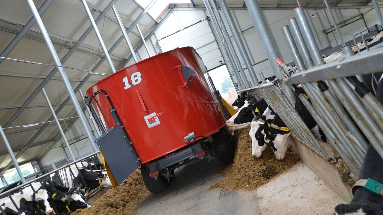 Metal-Fach T659 - BELMIX - Voermengwagen: afbeelding 1 Metal-Fach T659 - BELMIX - Voermengwagen: afbeelding 1