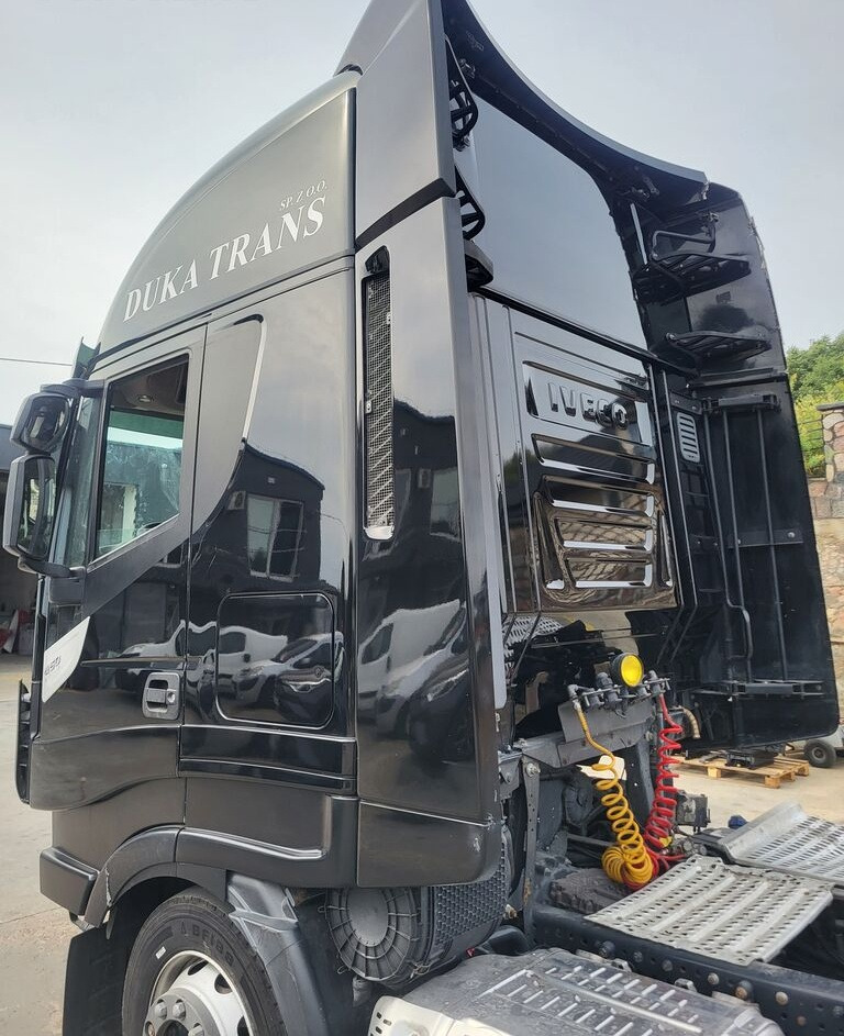 IVECO Stralis Hi-Way EEV 2017r. IVECO Iveco Stralis Hi-Way EEV 2017r. truck - Aerokit/ Spoiler voor Vrachtwagen: afbeelding 3 IVECO Stralis Hi-Way EEV 2017r. IVECO Iveco Stralis Hi-Way EEV 2017r. truck - Aerokit/ Spoiler voor Vrachtwagen: afbeelding 3