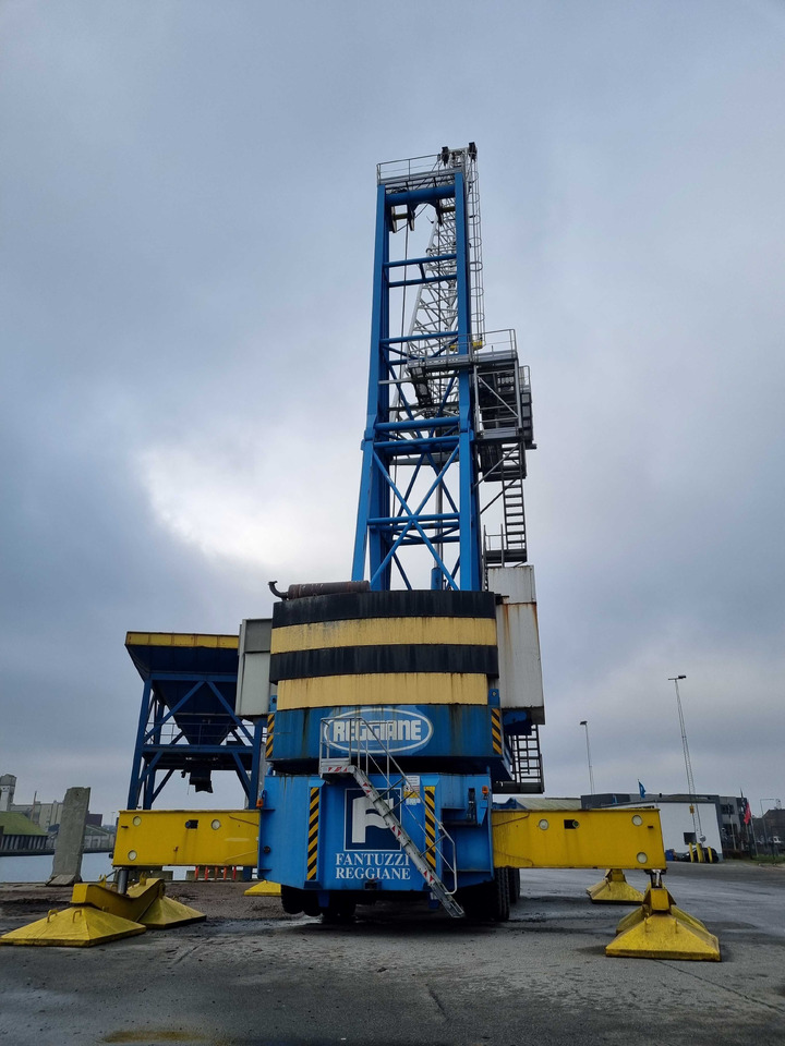 Fantuzzi MHC 130 - Havenmaterieel: afbeelding 3 Fantuzzi MHC 130 - Havenmaterieel: afbeelding 3