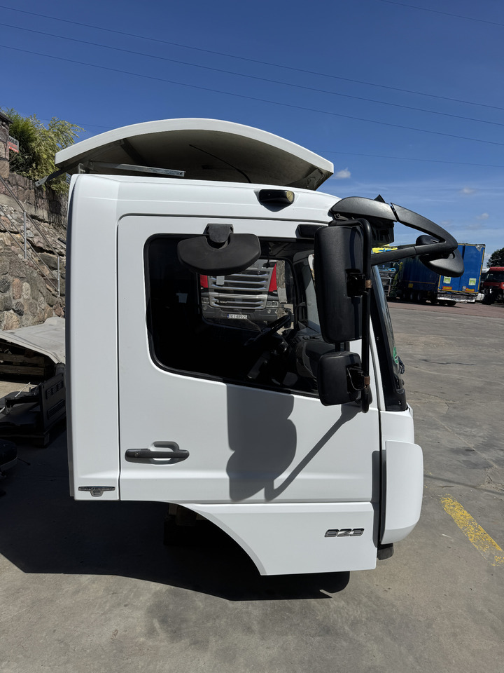 Mercedes Atego III - Cabine: afbeelding 3 Mercedes Atego III - Cabine: afbeelding 3