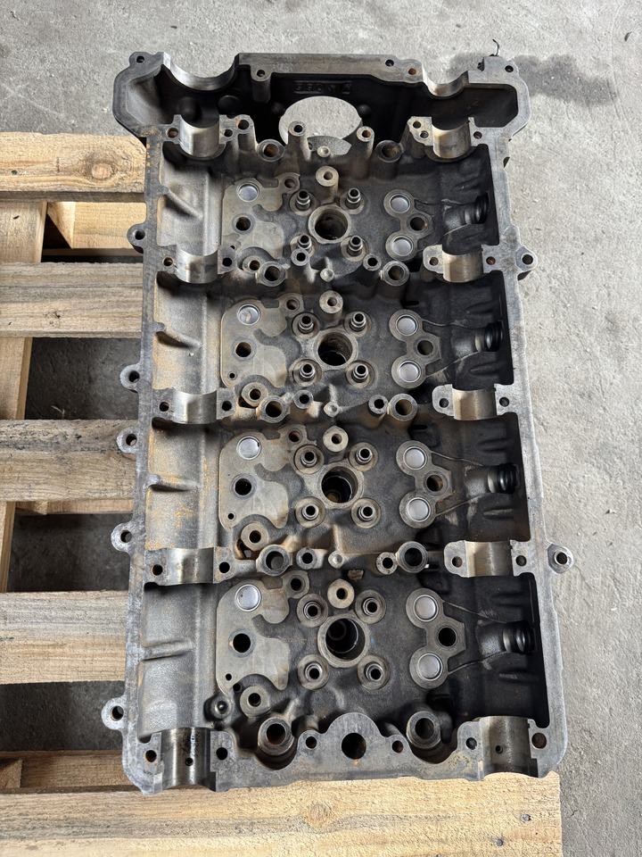 Mercedes Atego III - Cilinderkop voor Vrachtwagen: afbeelding 2 Mercedes Atego III - Cilinderkop voor Vrachtwagen: afbeelding 2