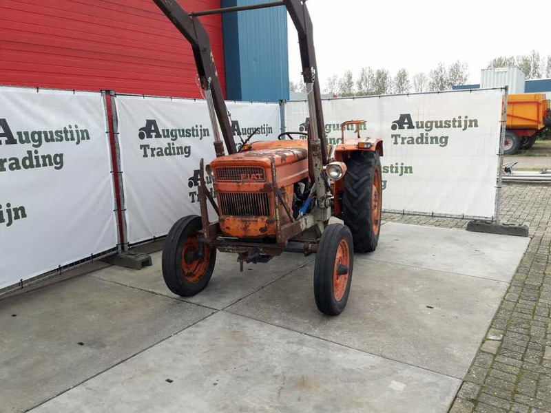 Fiat 450 - Tractor: afbeelding 1 Fiat 450 - Tractor: afbeelding 1