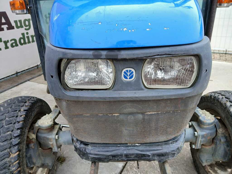 New Holland TC 27 - Tractor: afbeelding 5 New Holland TC 27 - Tractor: afbeelding 5