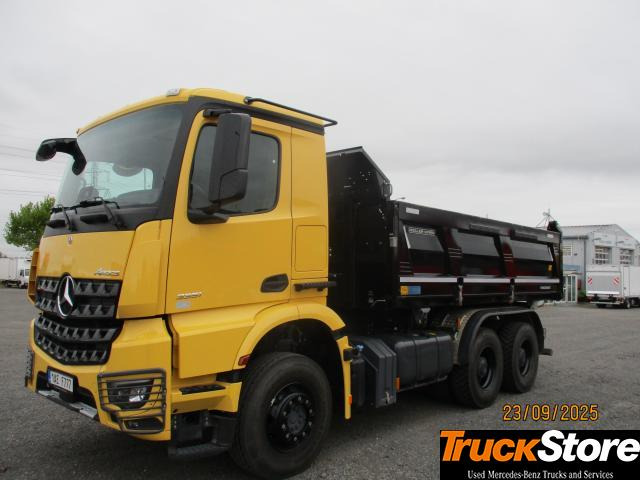 Mercedes-Benz Arocs 3351 K - Kipper vrachtwagen: afbeelding 1 Mercedes-Benz Arocs 3351 K - Kipper vrachtwagen: afbeelding 1