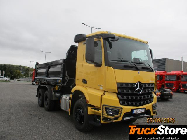 Mercedes-Benz Arocs 3351 K - Kipper vrachtwagen: afbeelding 2 Mercedes-Benz Arocs 3351 K - Kipper vrachtwagen: afbeelding 2