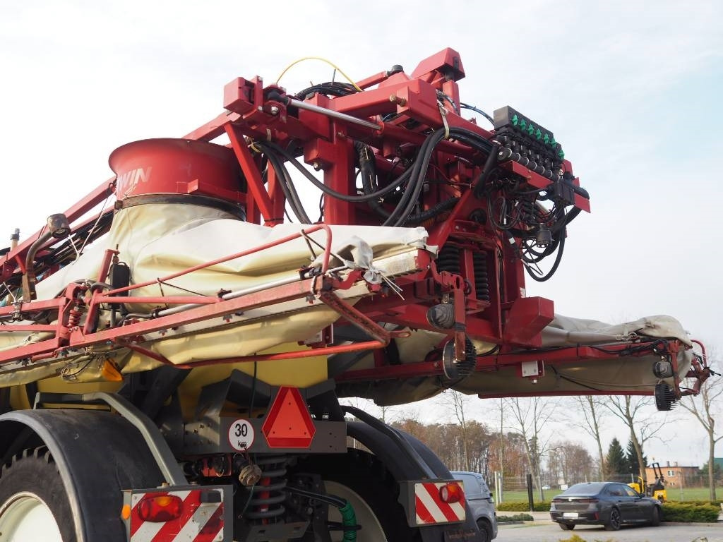 Hardi ALPHA Evo 4100i TWIN - Zelfrijdende veldspuit: afbeelding 3 Hardi ALPHA Evo 4100i TWIN - Zelfrijdende veldspuit: afbeelding 3