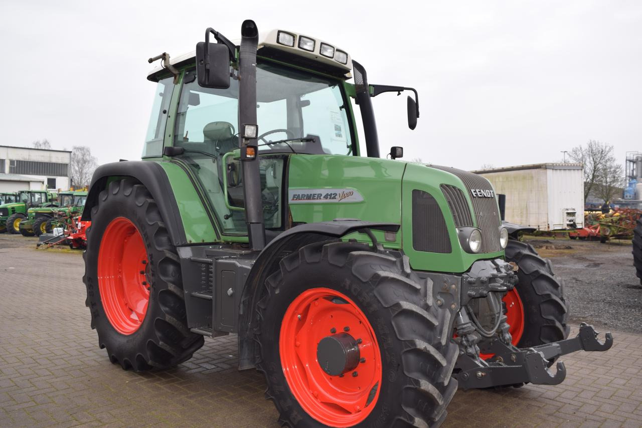 Fendt 412 Vario - Tractor: afbeelding 2 Fendt 412 Vario - Tractor: afbeelding 2