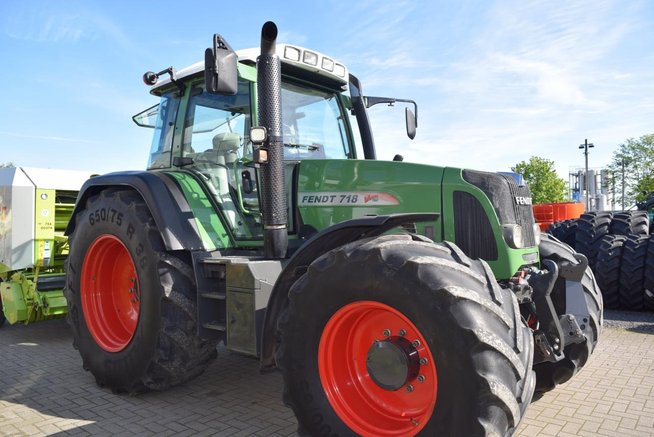 Fendt 718 Vario TMS - Tractor: afbeelding 2 Fendt 718 Vario TMS - Tractor: afbeelding 2