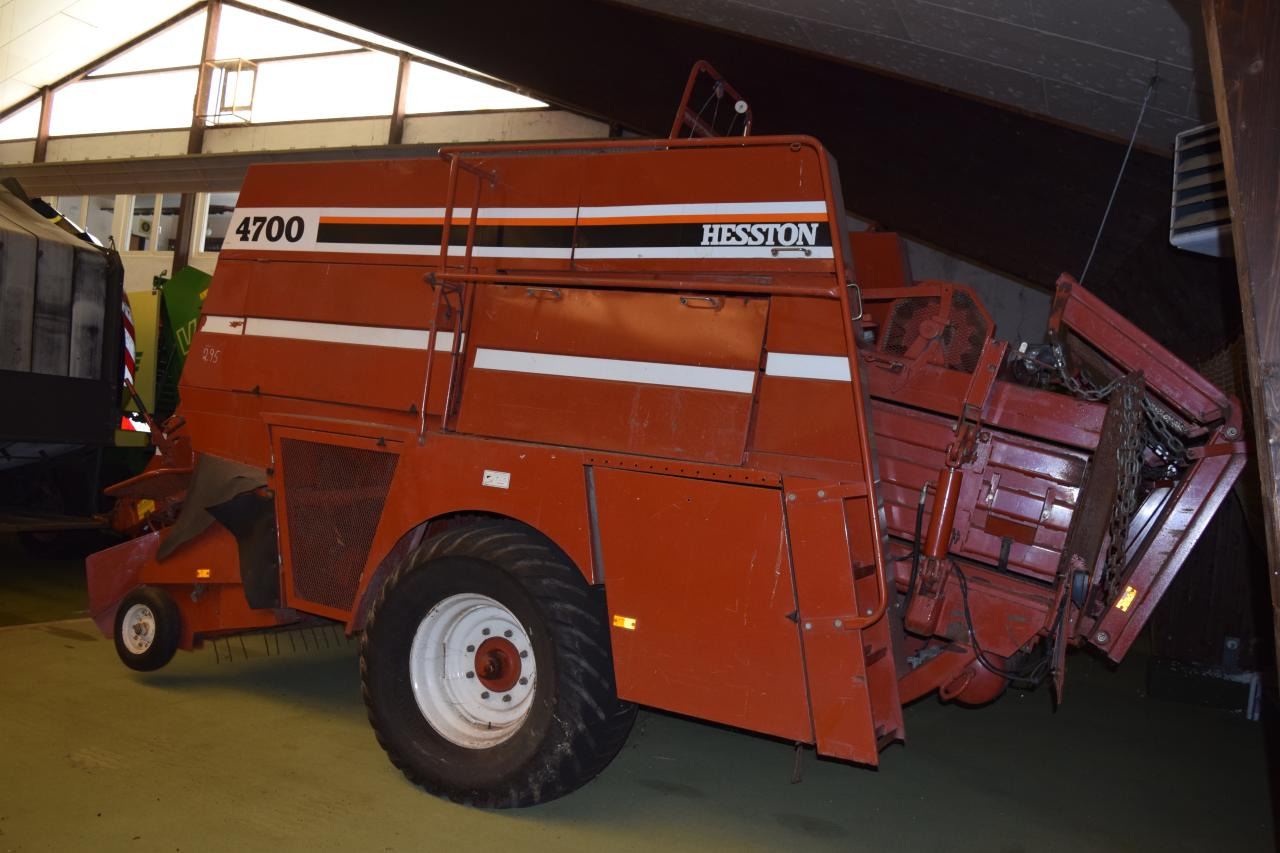 Fiat Hesston 4700 - Vierkante balenpers: afbeelding 3 Fiat Hesston 4700 - Vierkante balenpers: afbeelding 3