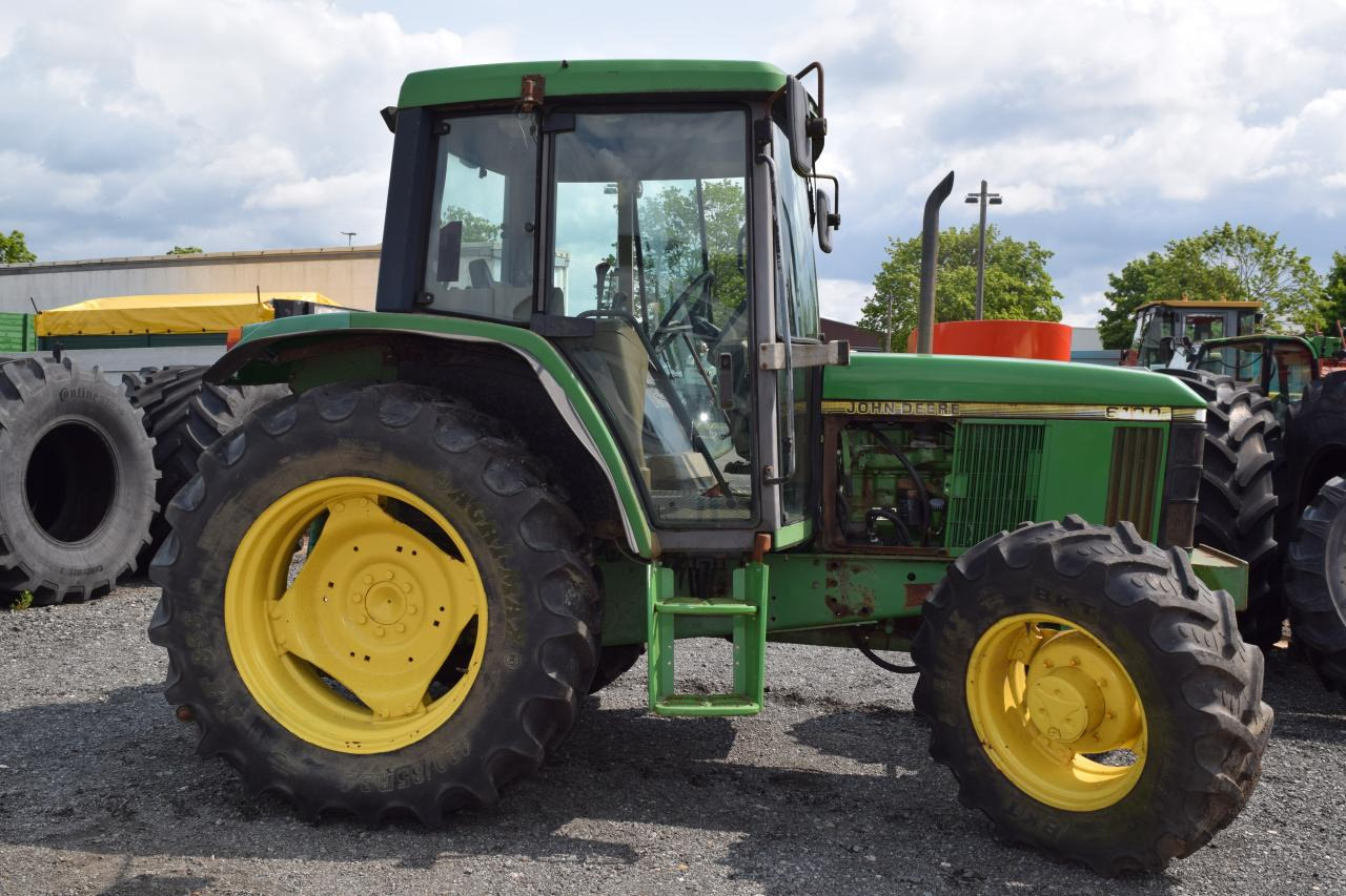 John Deere 6100 - Tractor: afbeelding 1 John Deere 6100 - Tractor: afbeelding 1