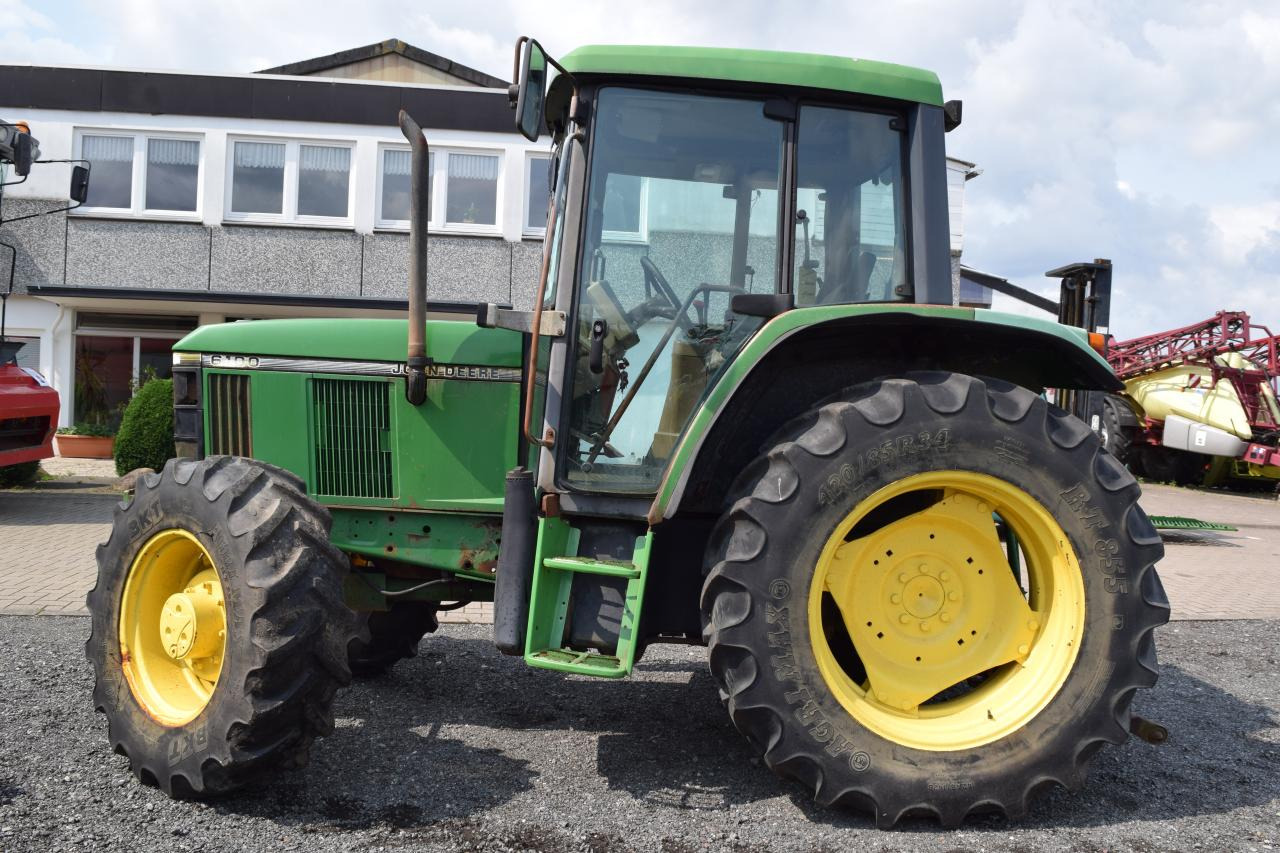 John Deere 6100 - Tractor: afbeelding 3 John Deere 6100 - Tractor: afbeelding 3