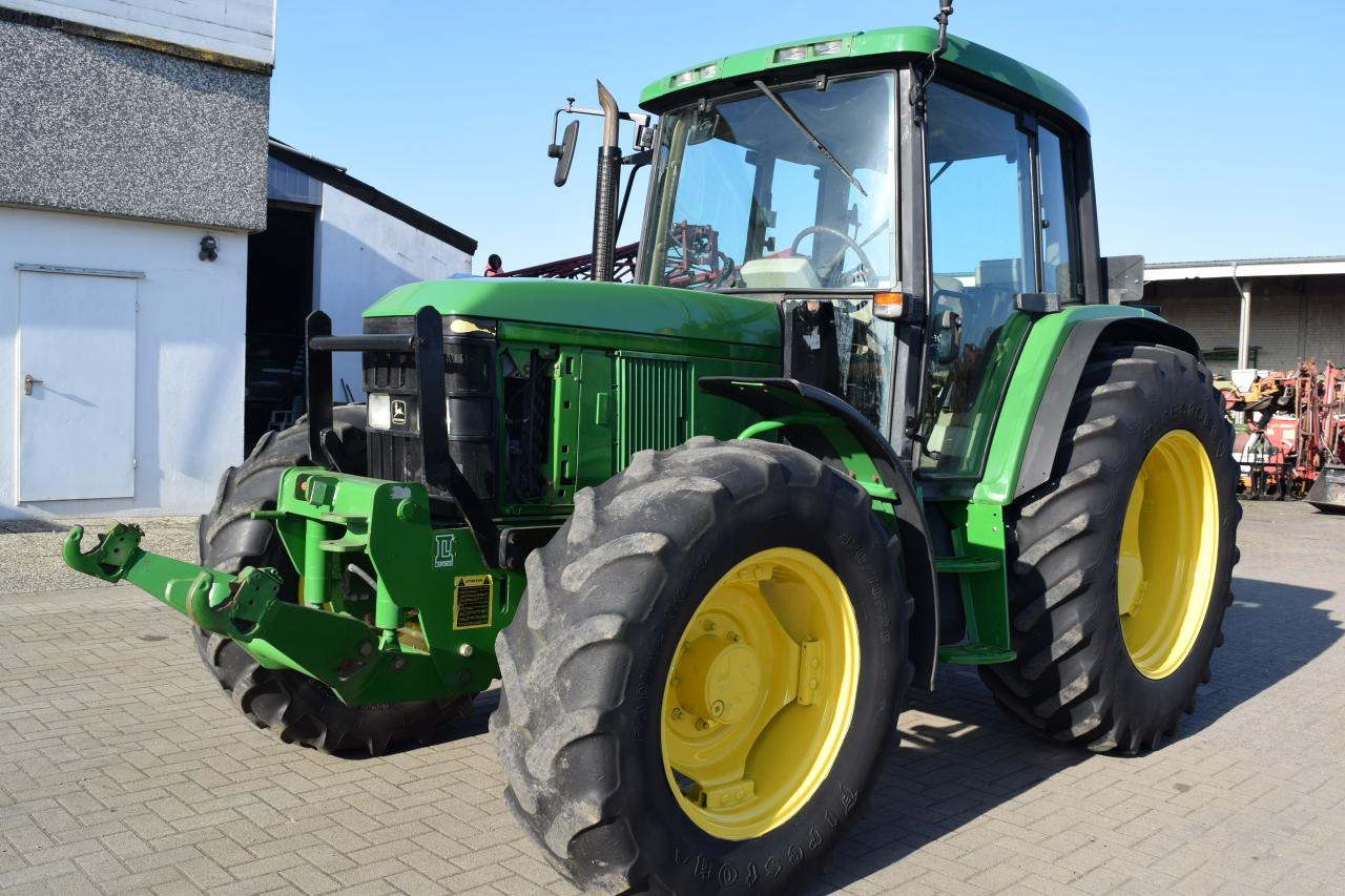 John Deere 6410 - Tractor: afbeelding 1 John Deere 6410 - Tractor: afbeelding 1