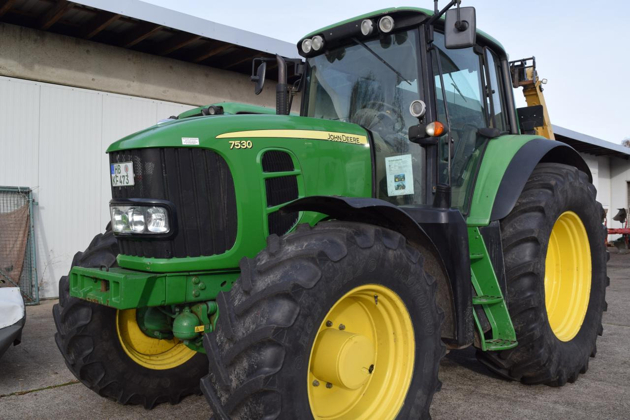 John Deere 7530 Premium - Tractor: afbeelding 2 John Deere 7530 Premium - Tractor: afbeelding 2
