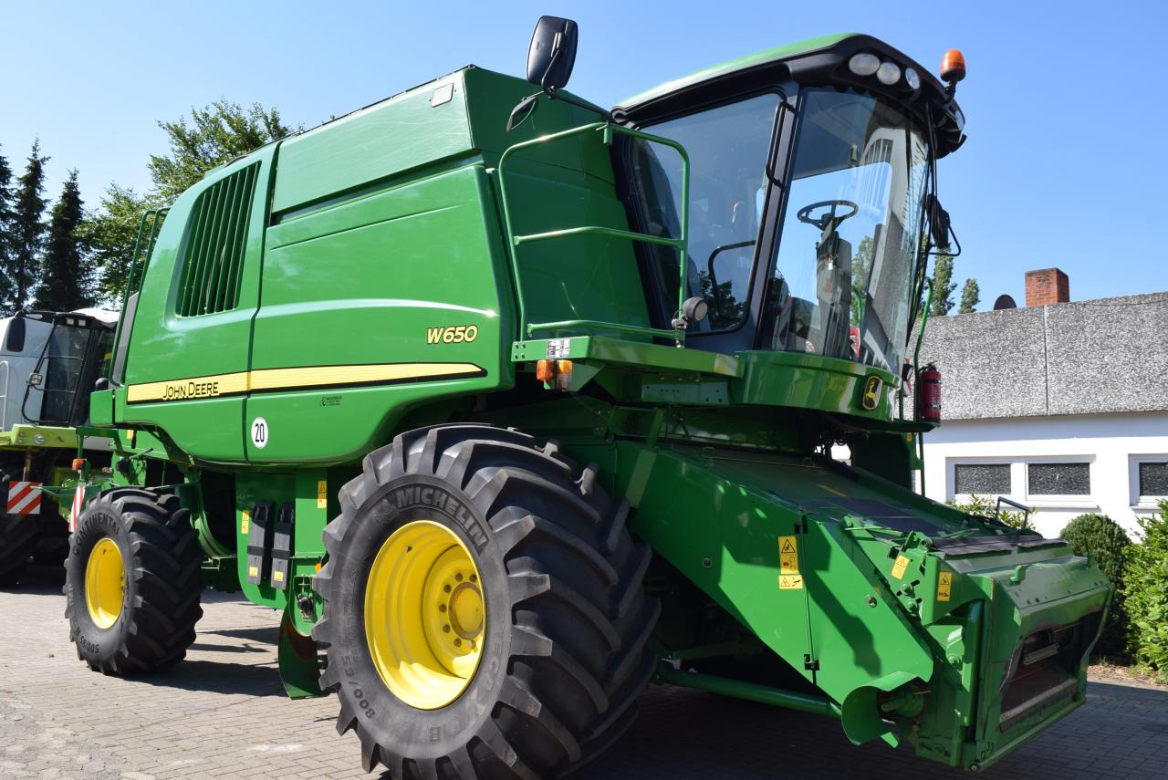 John Deere W 650 - Maaidorser: afbeelding 1 John Deere W 650 - Maaidorser: afbeelding 1