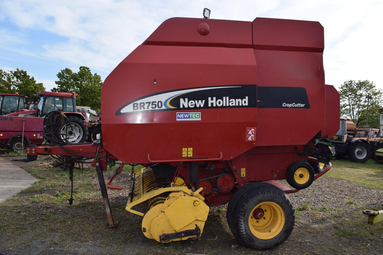 New Holland BR 750 CropCutter - Ronde balenpers: afbeelding 4 New Holland BR 750 CropCutter - Ronde balenpers: afbeelding 4