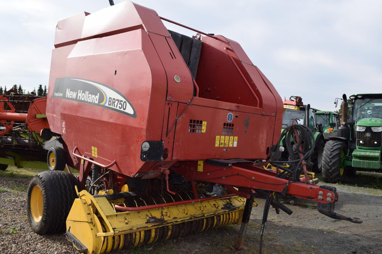New Holland BR 750 CropCutter - Ronde balenpers: afbeelding 2 New Holland BR 750 CropCutter - Ronde balenpers: afbeelding 2