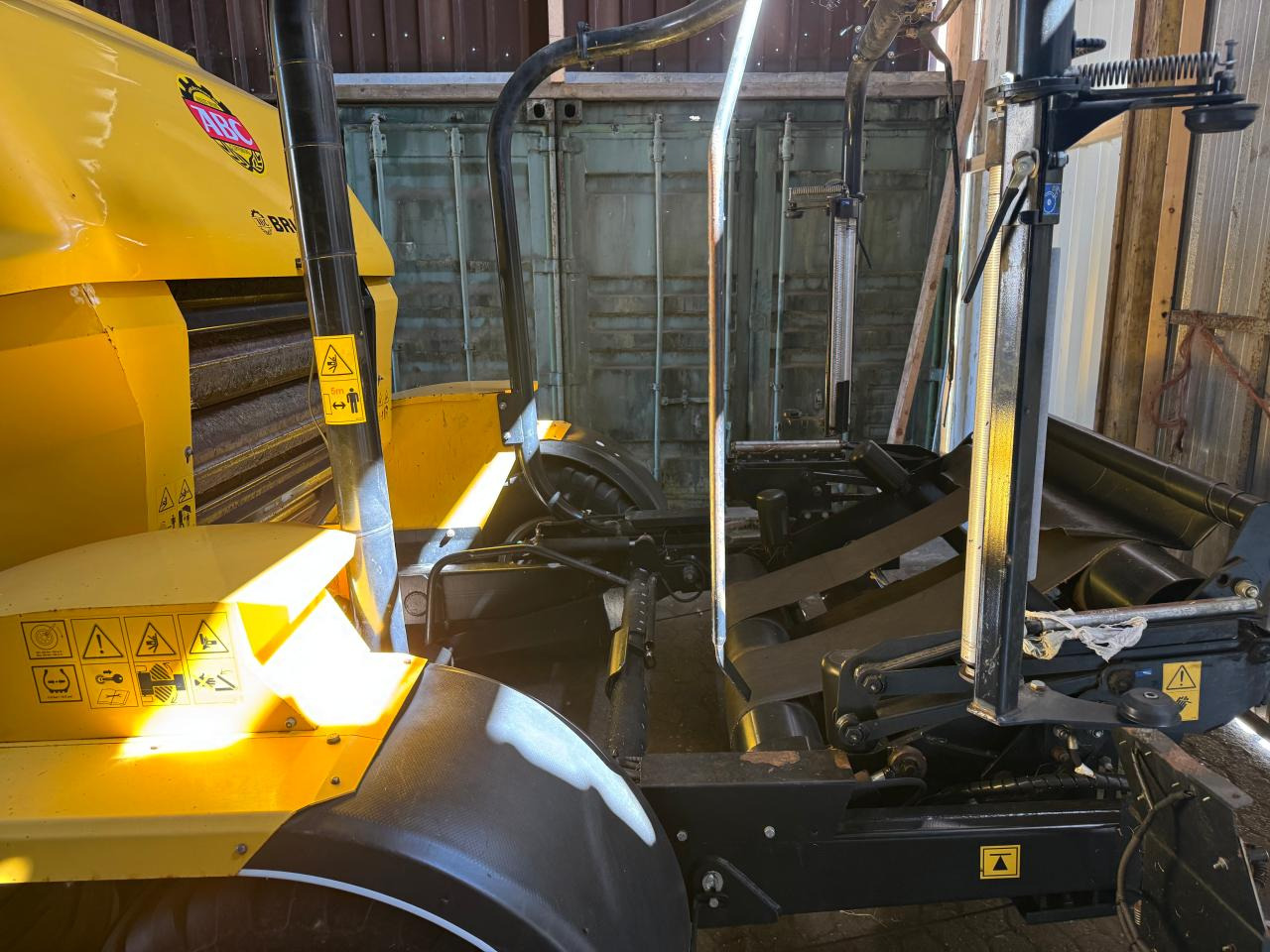 New Holland Rooll Baler 125 Combi - Ronde balenpers: afbeelding 3 New Holland Rooll Baler 125 Combi - Ronde balenpers: afbeelding 3