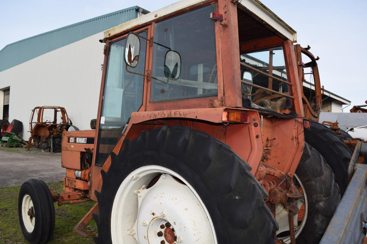 Renault 651 - Tractor: afbeelding 4 Renault 651 - Tractor: afbeelding 4
