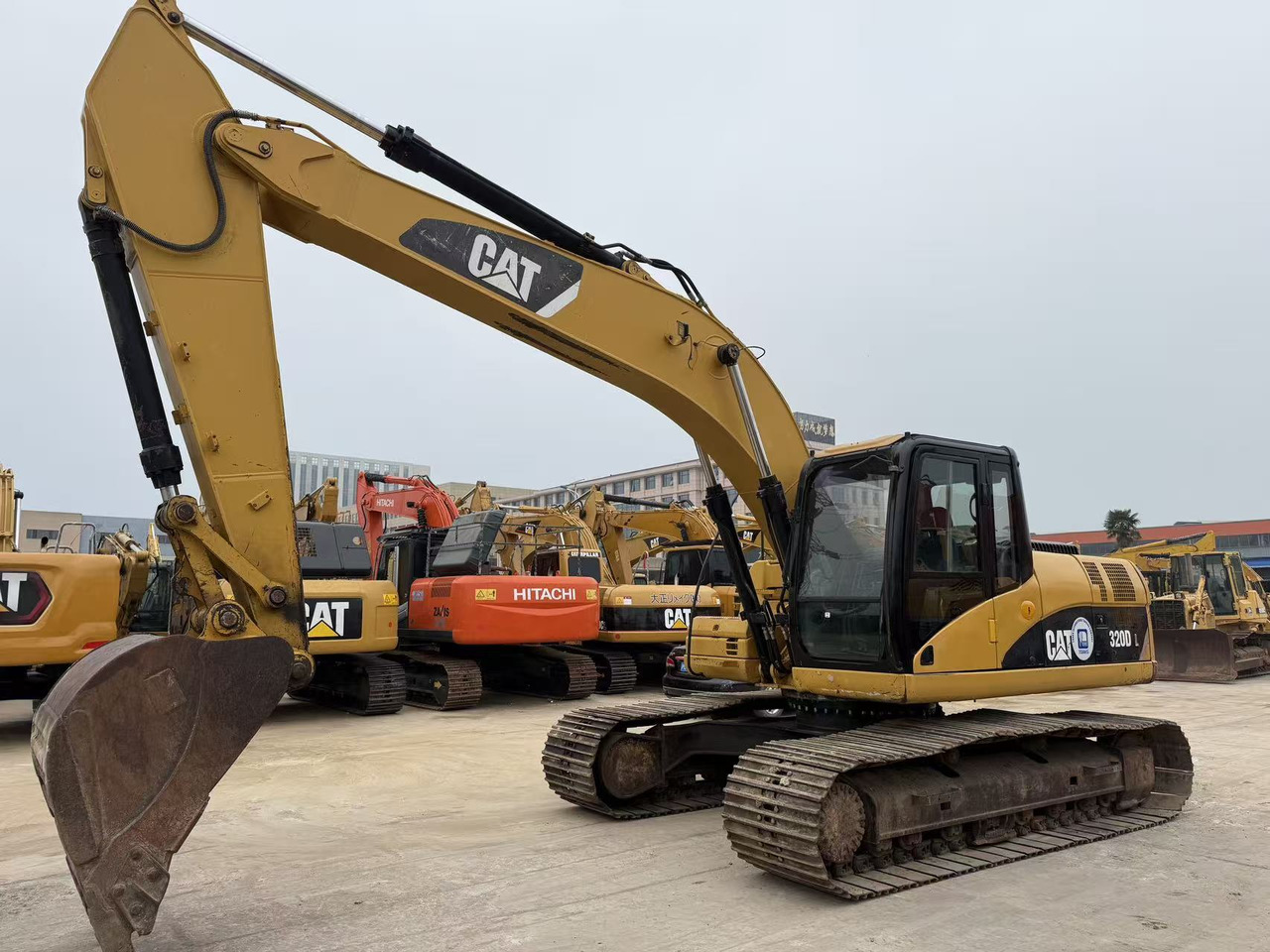 CAT 320D - Rupsgraafmachine: afbeelding 1 CAT 320D - Rupsgraafmachine: afbeelding 1