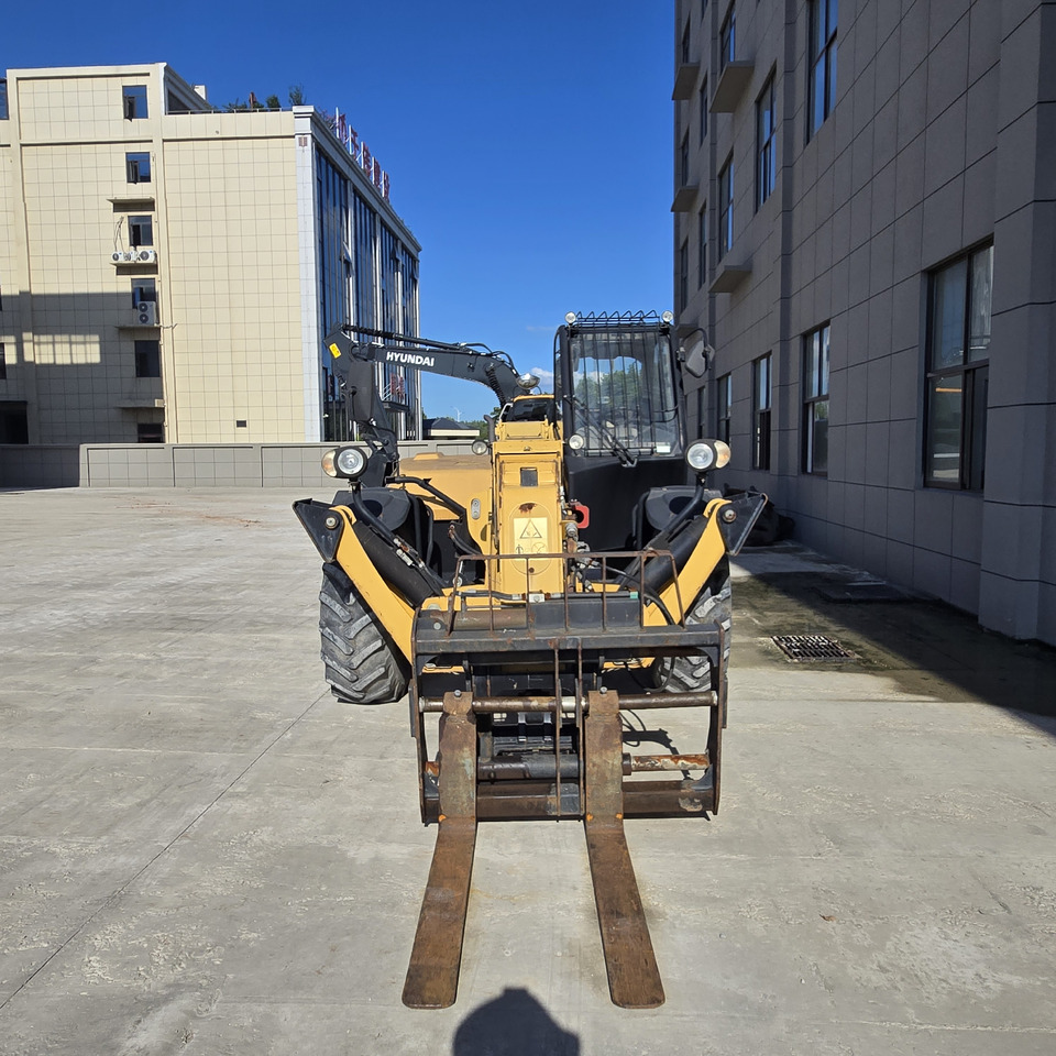 CATERPILLAR TH414 - Telescoophoogwerker: afbeelding 4 CATERPILLAR TH414 - Telescoophoogwerker: afbeelding 4