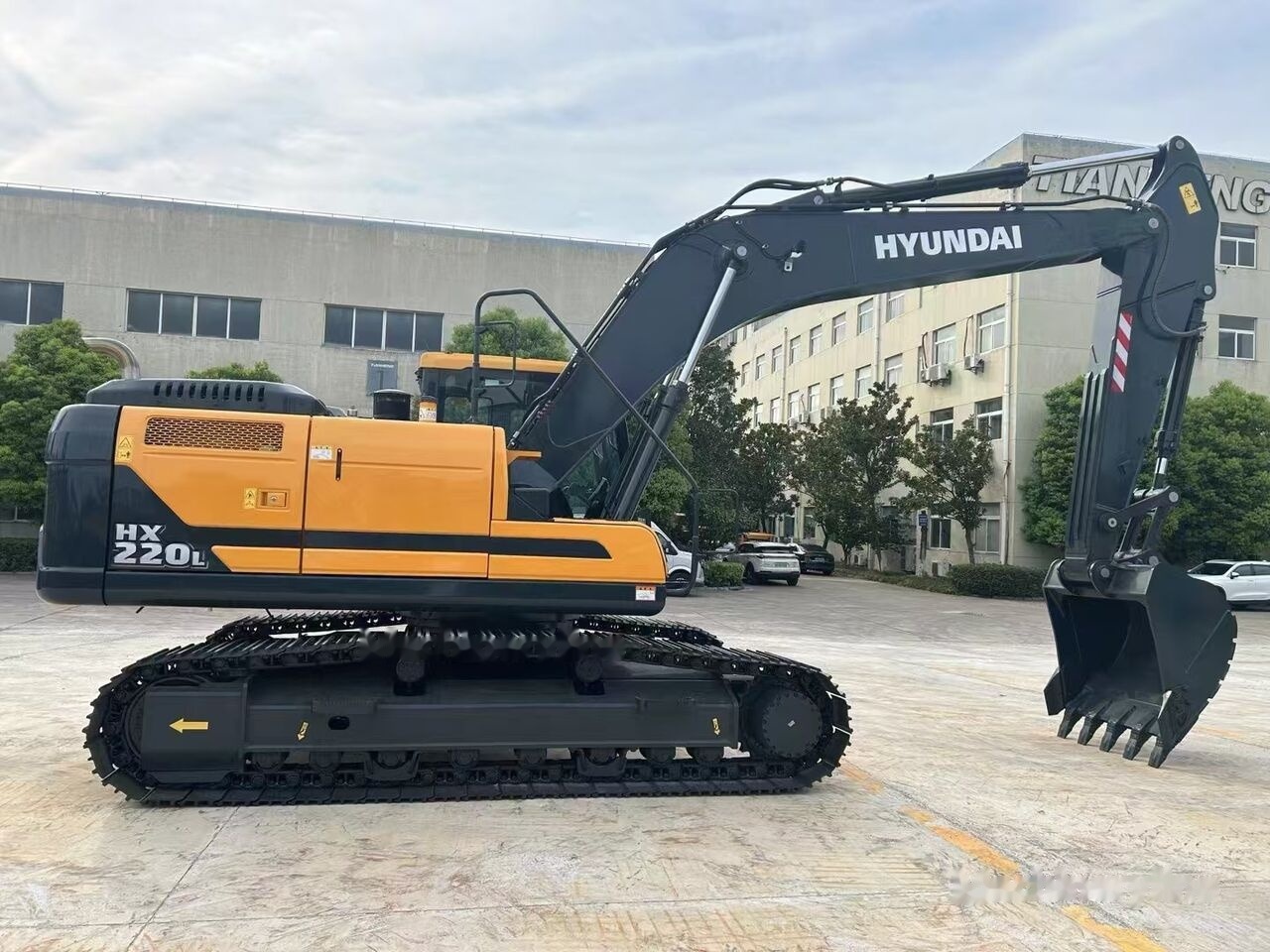 Hyundai HX220 - Rupsgraafmachine: afbeelding 5 Hyundai HX220 - Rupsgraafmachine: afbeelding 5
