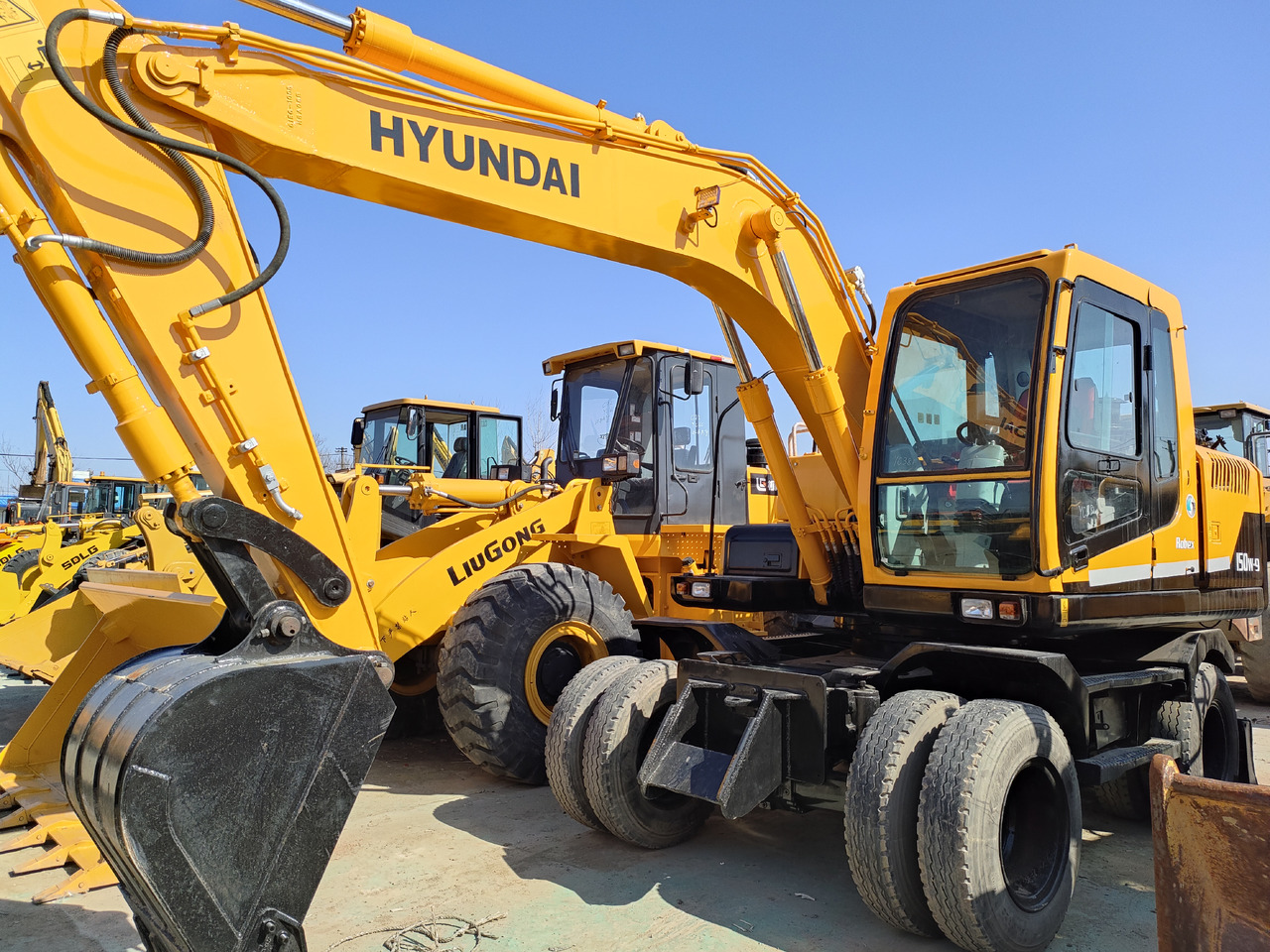 Hyundai R150W-9 - Mobiele graafmachine: afbeelding 1 Hyundai R150W-9 - Mobiele graafmachine: afbeelding 1