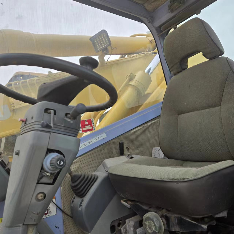 KOMATSU PC128US - Mobiele graafmachine: afbeelding 5 KOMATSU PC128US - Mobiele graafmachine: afbeelding 5
