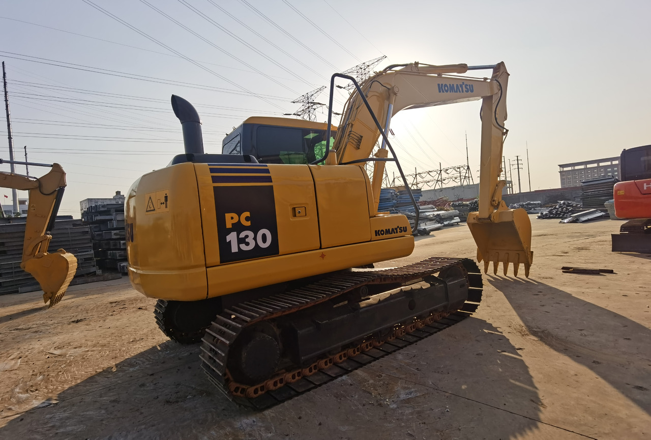 KOMATSU PC130-7 - Minigraafmachine: afbeelding 2 KOMATSU PC130-7 - Minigraafmachine: afbeelding 2