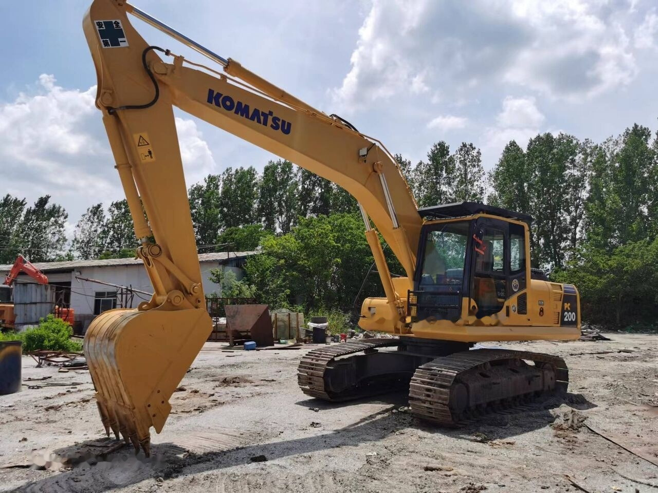 Komatsu PC200 - Rupsgraafmachine: afbeelding 1 Komatsu PC200 - Rupsgraafmachine: afbeelding 1