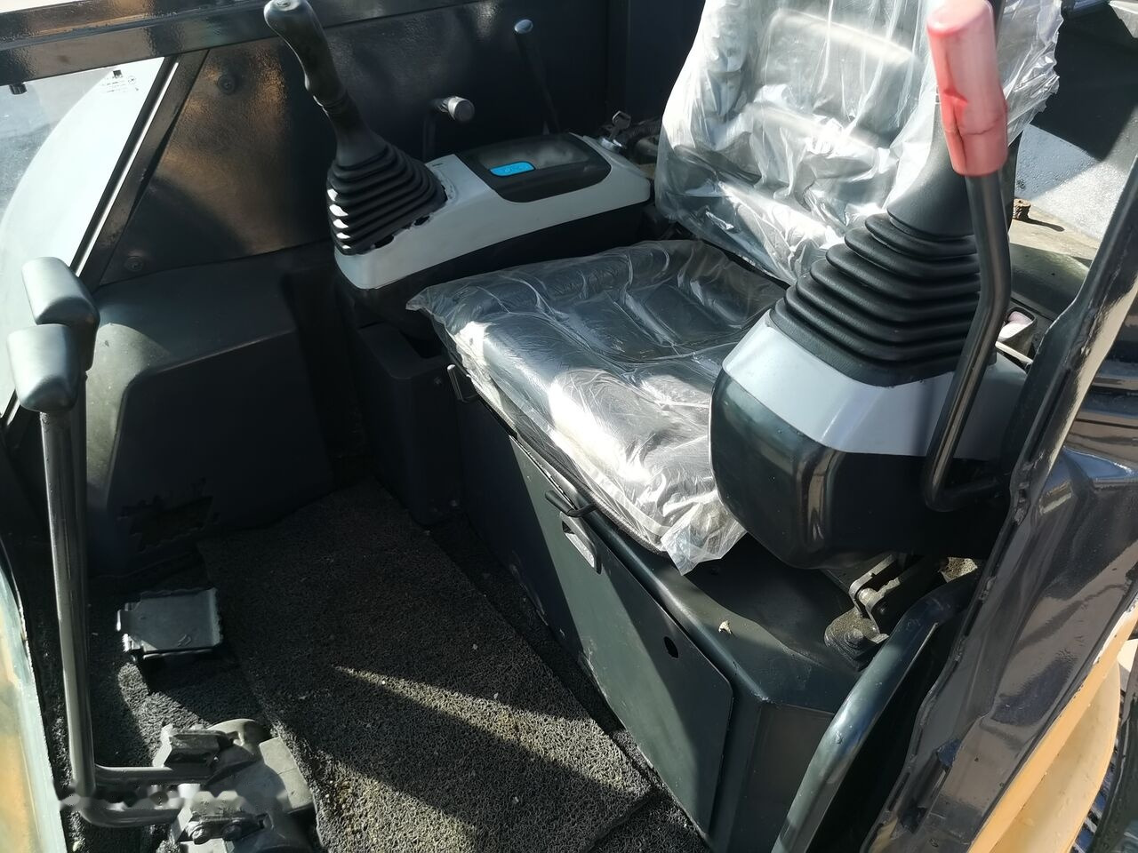 Komatsu PC40 - Minigraafmachine: afbeelding 3 Komatsu PC40 - Minigraafmachine: afbeelding 3