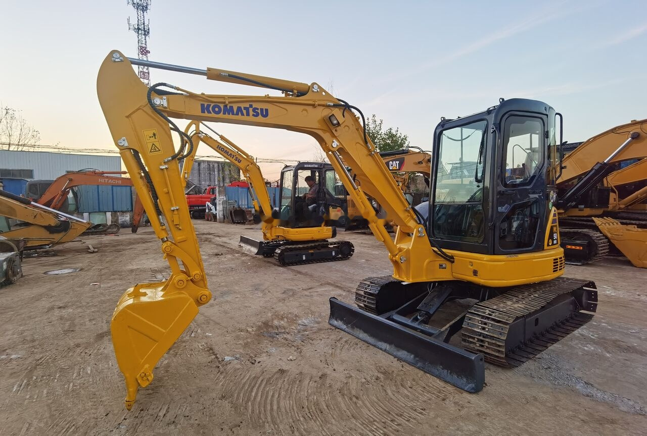 Komatsu PC50MR - Minigraafmachine: afbeelding 1 Komatsu PC50MR - Minigraafmachine: afbeelding 1