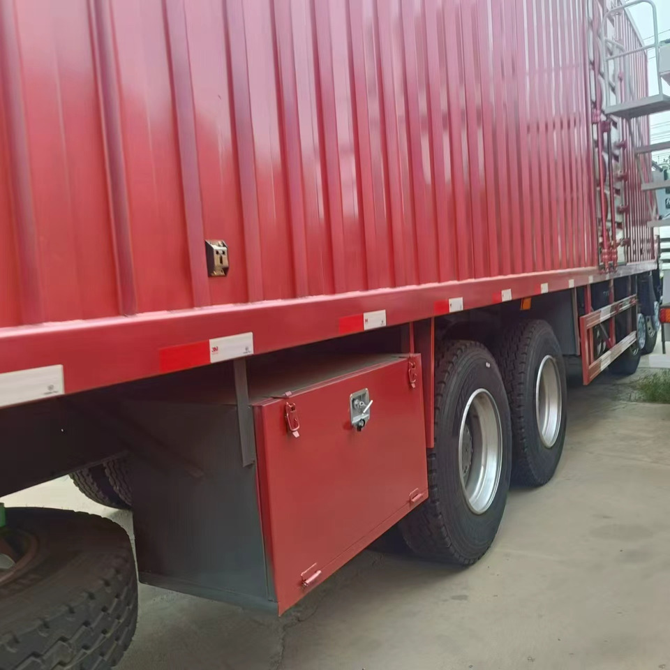 SINOTRUK HOWO - Bakwagen: afbeelding 4 SINOTRUK HOWO - Bakwagen: afbeelding 4