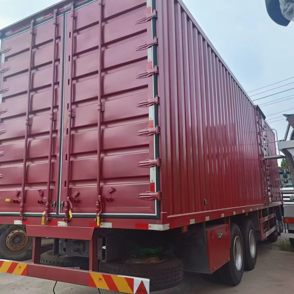 SINOTRUK HOWO - Bakwagen: afbeelding 5 SINOTRUK HOWO - Bakwagen: afbeelding 5