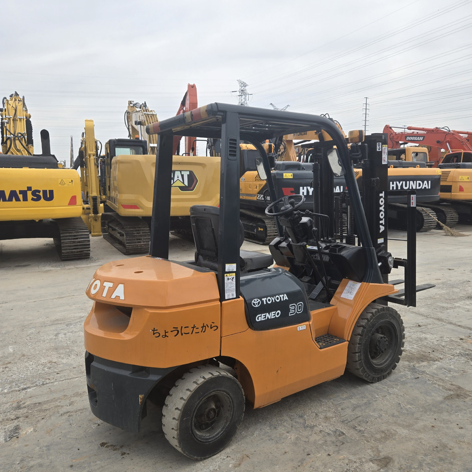 Diesel heftruck Toyota FD30: afbeelding 7 Diesel heftruck Toyota FD30: afbeelding 7