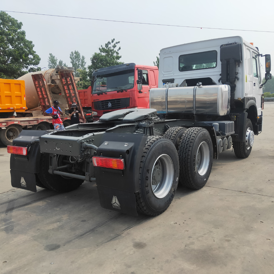 SINOTRUK HOWO - Trekker: afbeelding 4 SINOTRUK HOWO - Trekker: afbeelding 4