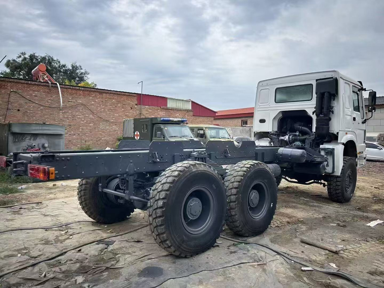SINOTRUK HOWO - Trekker: afbeelding 3 SINOTRUK HOWO - Trekker: afbeelding 3