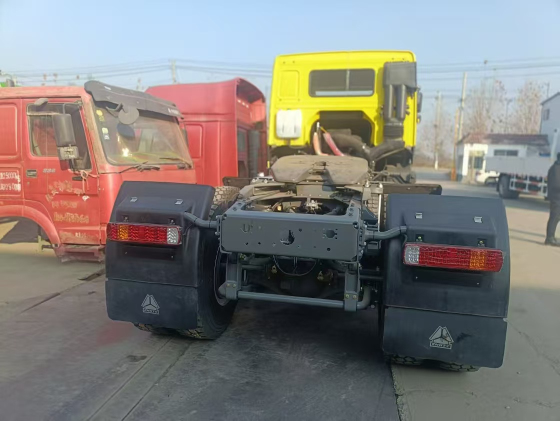 SINOTRUK HOWO - Trekker: afbeelding 3 SINOTRUK HOWO - Trekker: afbeelding 3