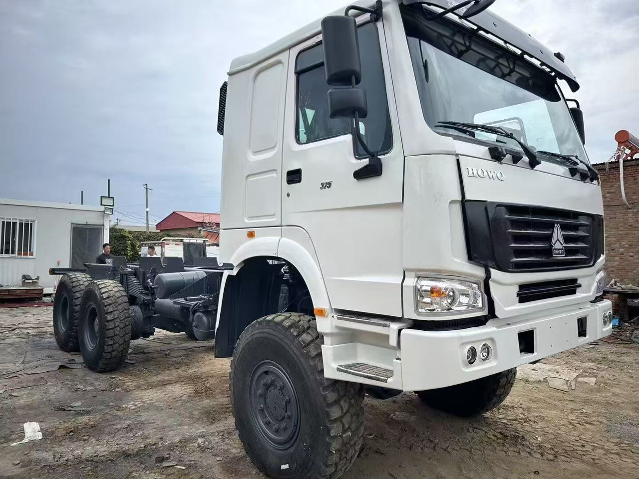 SINOTRUK HOWO - Trekker: afbeelding 1 SINOTRUK HOWO - Trekker: afbeelding 1
