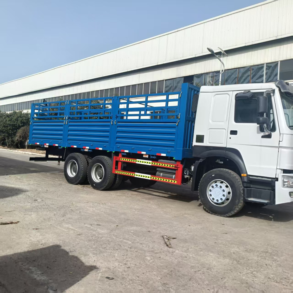 SINOTRUK HOWO - Vrachtwagen: afbeelding 4 SINOTRUK HOWO - Vrachtwagen: afbeelding 4