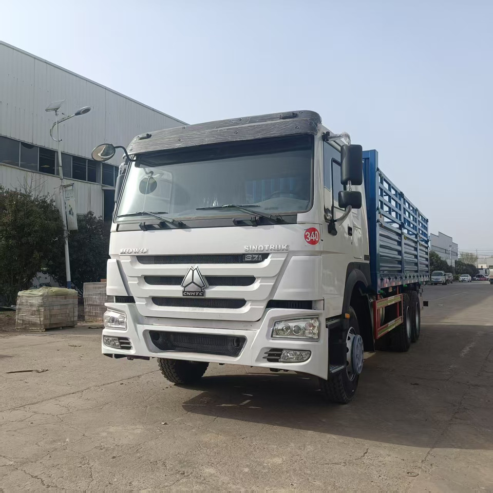SINOTRUK HOWO - Vrachtwagen: afbeelding 2 SINOTRUK HOWO - Vrachtwagen: afbeelding 2