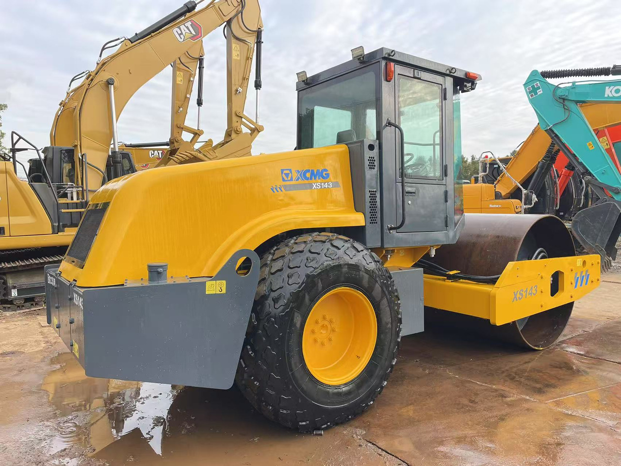 XCMG XS143 - Schapenpootwals/ Grondverdichter: afbeelding 4 XCMG XS143 - Schapenpootwals/ Grondverdichter: afbeelding 4