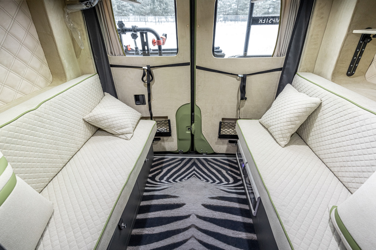 Mercedes-Benz Sprinter - Buscamper: afbeelding 2 Mercedes-Benz Sprinter - Buscamper: afbeelding 2