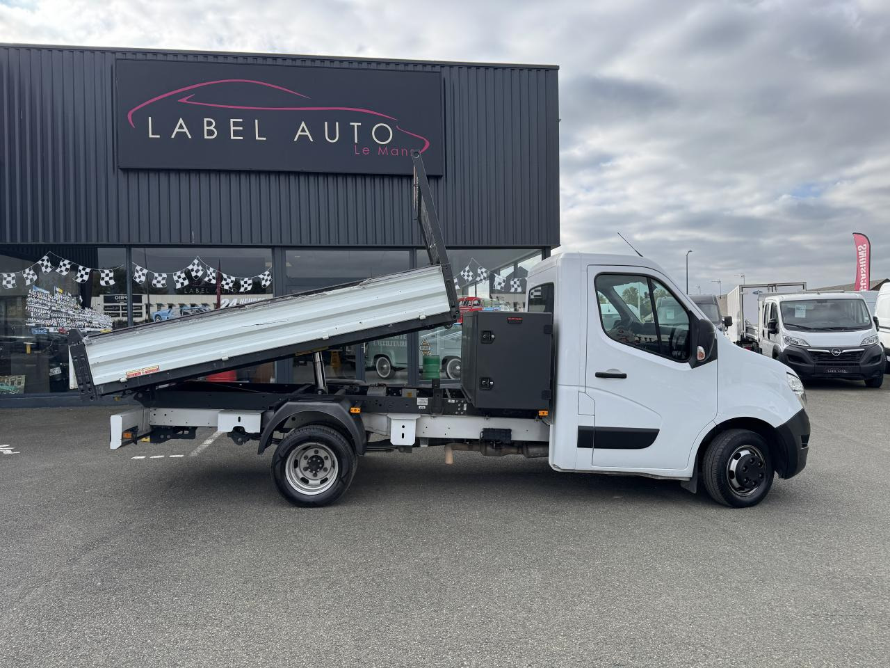 NISSAN Interstar Acenta 3.5t L3H1 2.3 dCi TT 165 - S/S II 2021 TRANSPORTS SPECIFIQUES Benne Scattolini + c - Andere machine: afbeelding 1 NISSAN Interstar Acenta 3.5t L3H1 2.3 dCi TT 165 - S/S II 2021 TRANSPORTS SPECIFIQUES Benne Scattolini + c - Andere machine: afbeelding 1