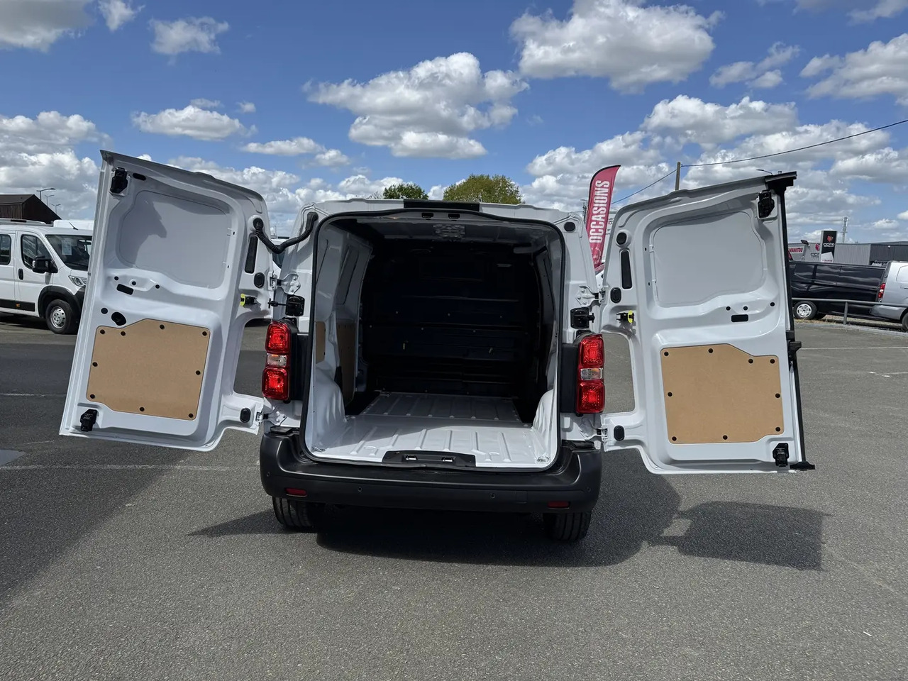 Peugeot Expert M 2.0 BLUEHDI 145CH PACK PREMIUM CONNECT - Andere machine: afbeelding 3 Peugeot Expert M 2.0 BLUEHDI 145CH PACK PREMIUM CONNECT - Andere machine: afbeelding 3