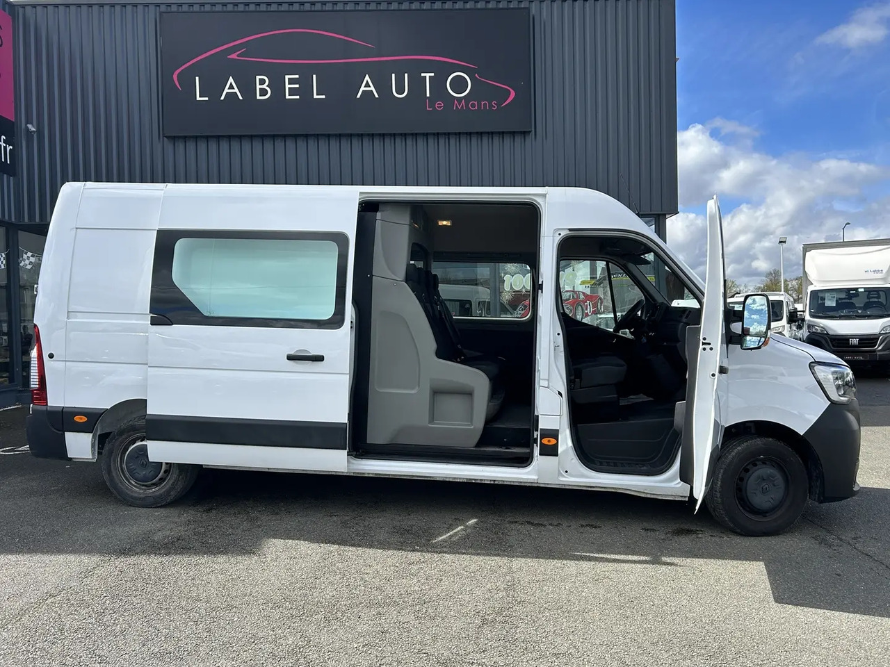 Renault Master F3500 L3H2 2.3 BLUE DCI 135CH CABINE APPROFONDIE GRAND CONFORT - Andere machine: afbeelding 1 Renault Master F3500 L3H2 2.3 BLUE DCI 135CH CABINE APPROFONDIE GRAND CONFORT - Andere machine: afbeelding 1