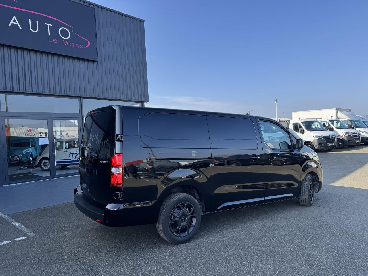 CITROEN Jumpy M 2.0 BlueHDi - 180 S&S - BV EAT8 III FOURGON . PHASE 2 - Gesloten bestelwagen: afbeelding 5 CITROEN Jumpy M 2.0 BlueHDi - 180 S&S - BV EAT8 III FOURGON . PHASE 2 - Gesloten bestelwagen: afbeelding 5