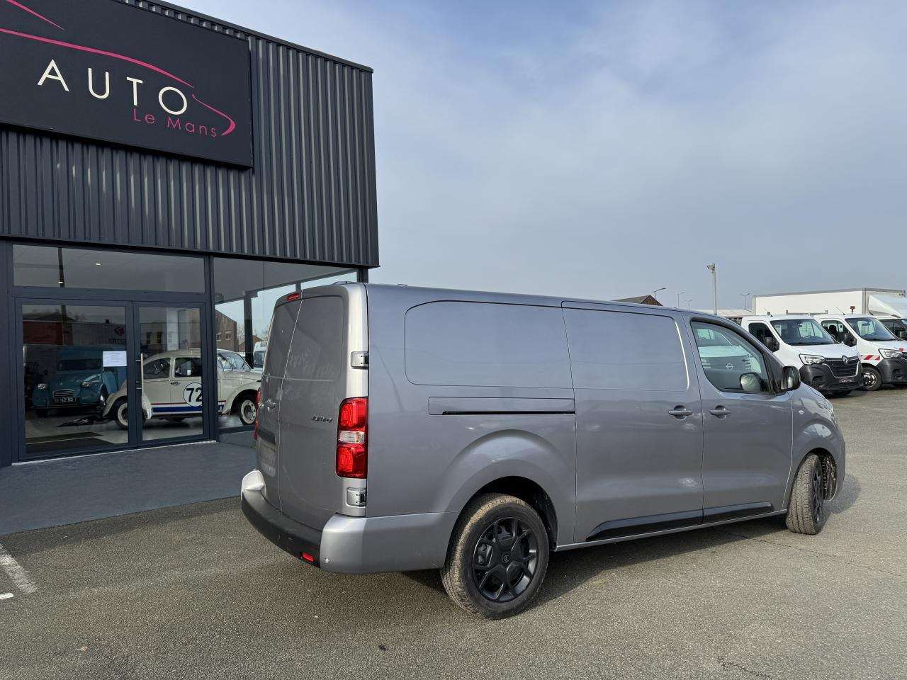 Citroen Jumpy 2 PLACES XL 2.0 BLUEHDI 180CH S&S PACK PREMIUM CONNECT EAT8 - Gesloten bestelwagen: afbeelding 5 Citroen Jumpy 2 PLACES XL 2.0 BLUEHDI 180CH S&S PACK PREMIUM CONNECT EAT8 - Gesloten bestelwagen: afbeelding 5