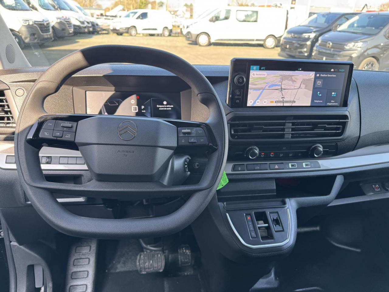 Citroen Jumpy 2 PLACES XL 2.0 BLUEHDI 180CH S&S PACK PREMIUM CONNECT EAT8 - Gesloten bestelwagen: afbeelding 3 Citroen Jumpy 2 PLACES XL 2.0 BLUEHDI 180CH S&S PACK PREMIUM CONNECT EAT8 - Gesloten bestelwagen: afbeelding 3