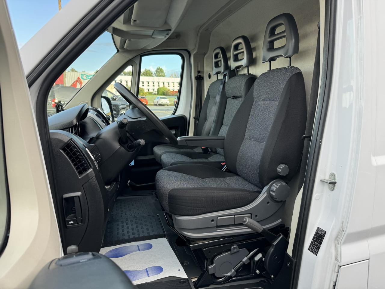 FIAT DUCATO 3T5 L3H2 2.2 HDI 140 CH BUSINESS - Gesloten bestelwagen: afbeelding 5 FIAT DUCATO 3T5 L3H2 2.2 HDI 140 CH BUSINESS - Gesloten bestelwagen: afbeelding 5